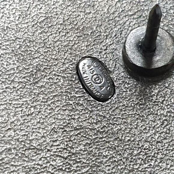 Chanel 2015 Metal  CC Pin - Picture 5 of 5